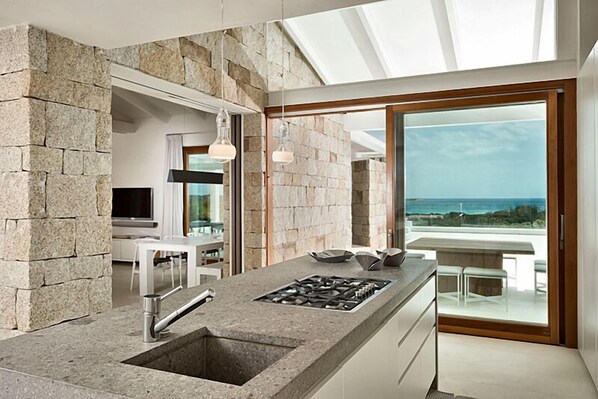 Villa, 6 Bedrooms, Sea View | Private kitchen