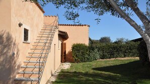 Unclassified image, 3 of 10, button - Villa Duca (San Teodoro)