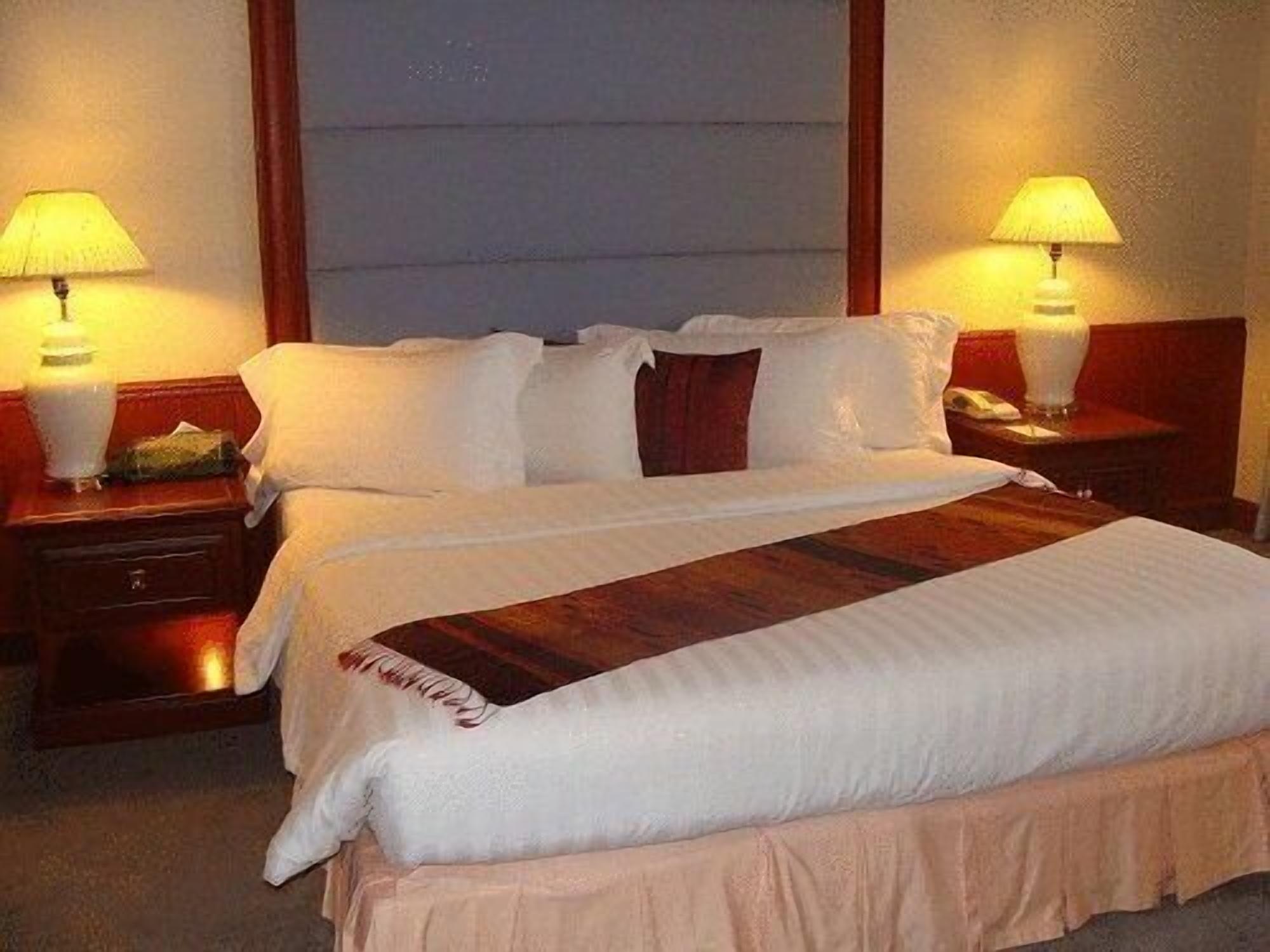 minibar, in-room safe, desk, blackout curtains