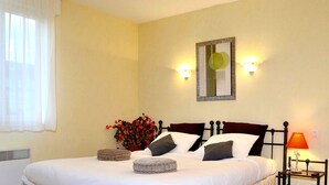 Standard-Doppel- oder -Zweibettzimmer