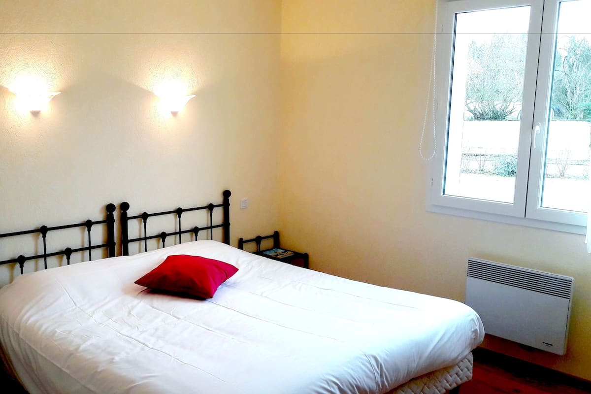 Standaard kamer, 1 twee- of 2 eenpersoonsbedden, aan de binnenplaats | Gratis wifi