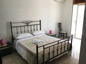 Triple Room, Ensuite, City View