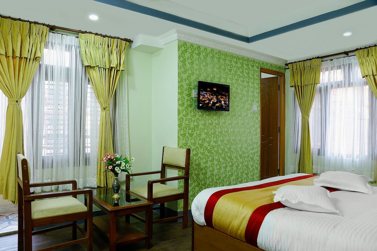2 bedrooms, Egyptian cotton sheets, premium bedding, pillowtop beds