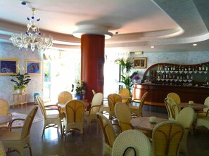 Lounge - Hotel Holiday (Martinsicuro)