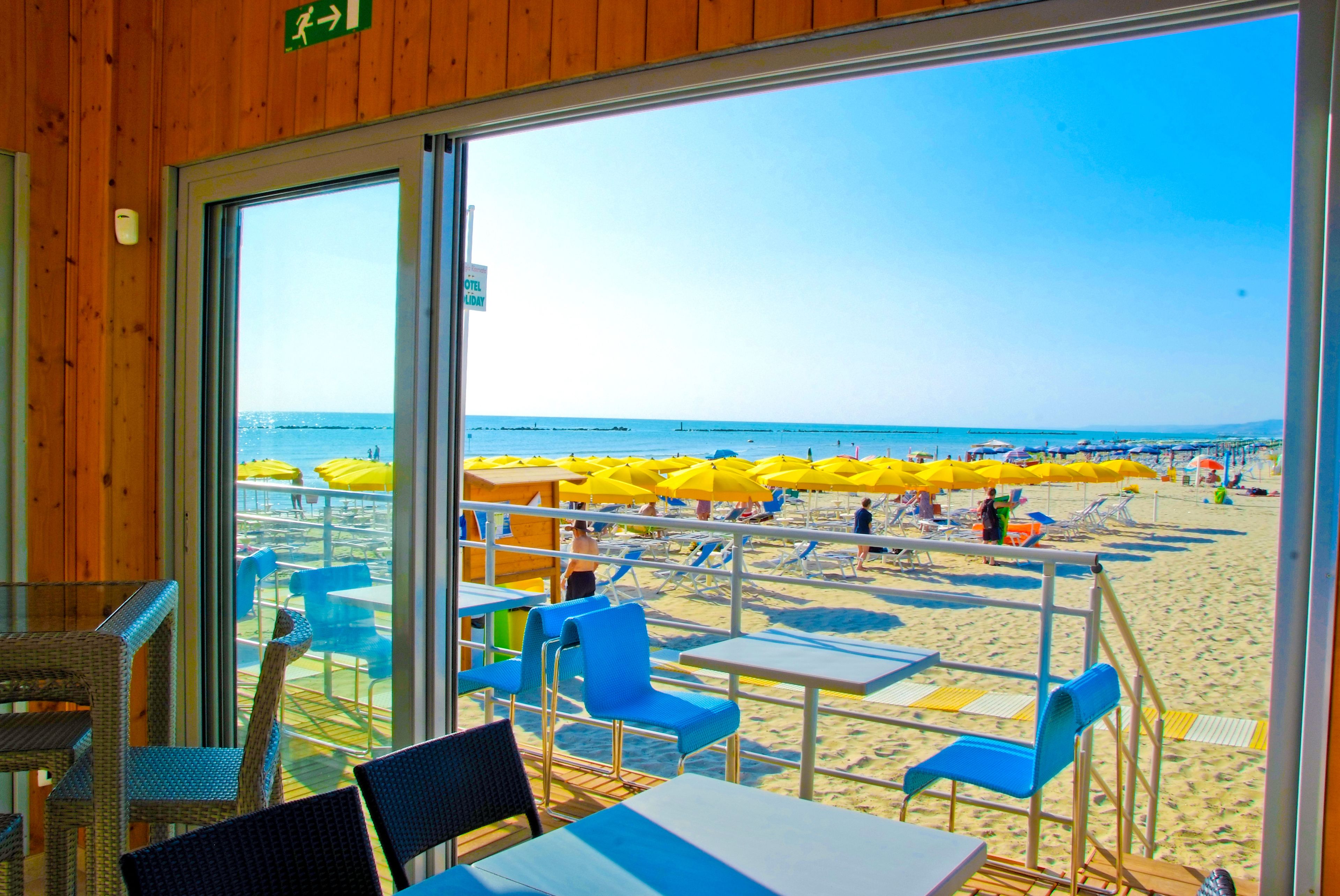 Private beach nearby, white sand, sun-loungers, beach umbrellas