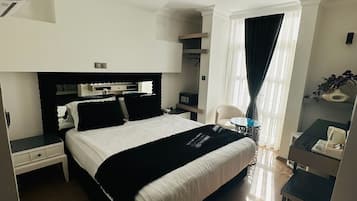 Minibar, bureau, chambres insonorisées, Wi-Fi gratuit