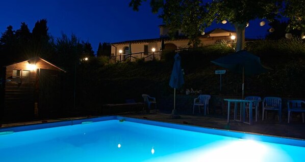 Piscina a l'aire lliure de temporada