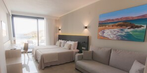 Chambre Double Deluxe, vue mer (The Level) | Minibar, décoration personnalisée, ameublement personnalisé, bureau