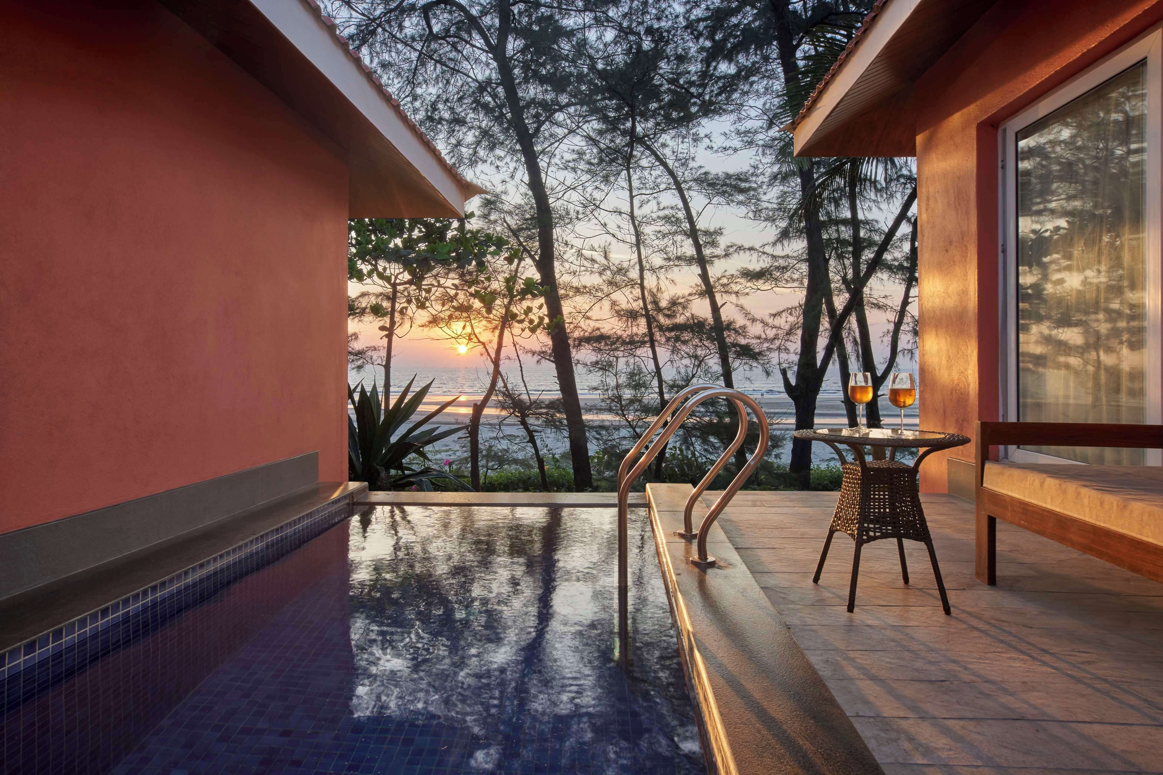 Een bureau, geluiddichte muren, gratis wifi