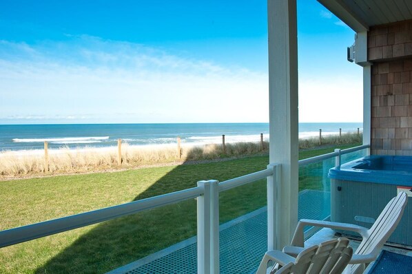 Condo, 2 Bedrooms, Beach View, Beachfront | Terrace/patio - Keystone Vacation Rentals - Pacific Escape Condo (Lincoln City)