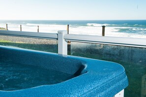 View from room - Keystone Vacation Rentals - Sand Dollar Condo (Lincoln City)