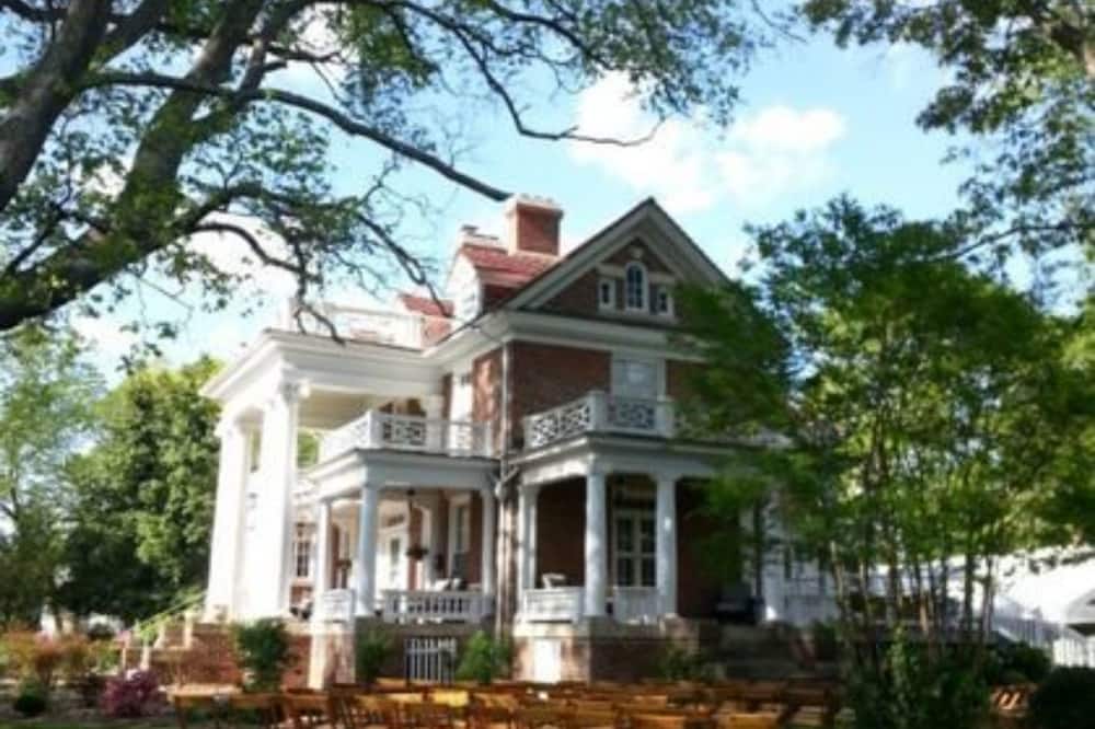 The Boxley Place Inn - Sandy Hook, VA