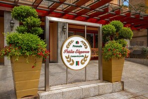 Front of property - Pousada Italia Eleganza (Campos do Jordão)