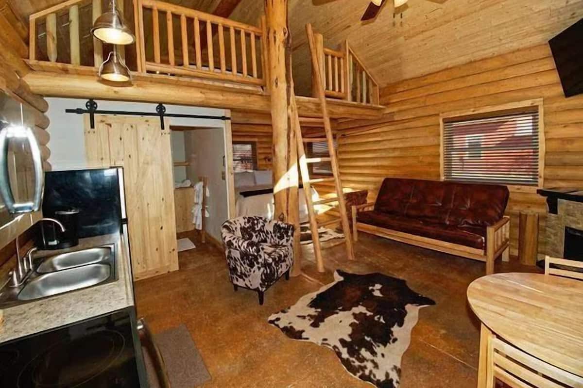 标准公寓, 独立浴室 (North Cabin)