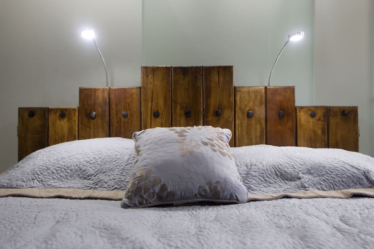 Chambre, vue ville