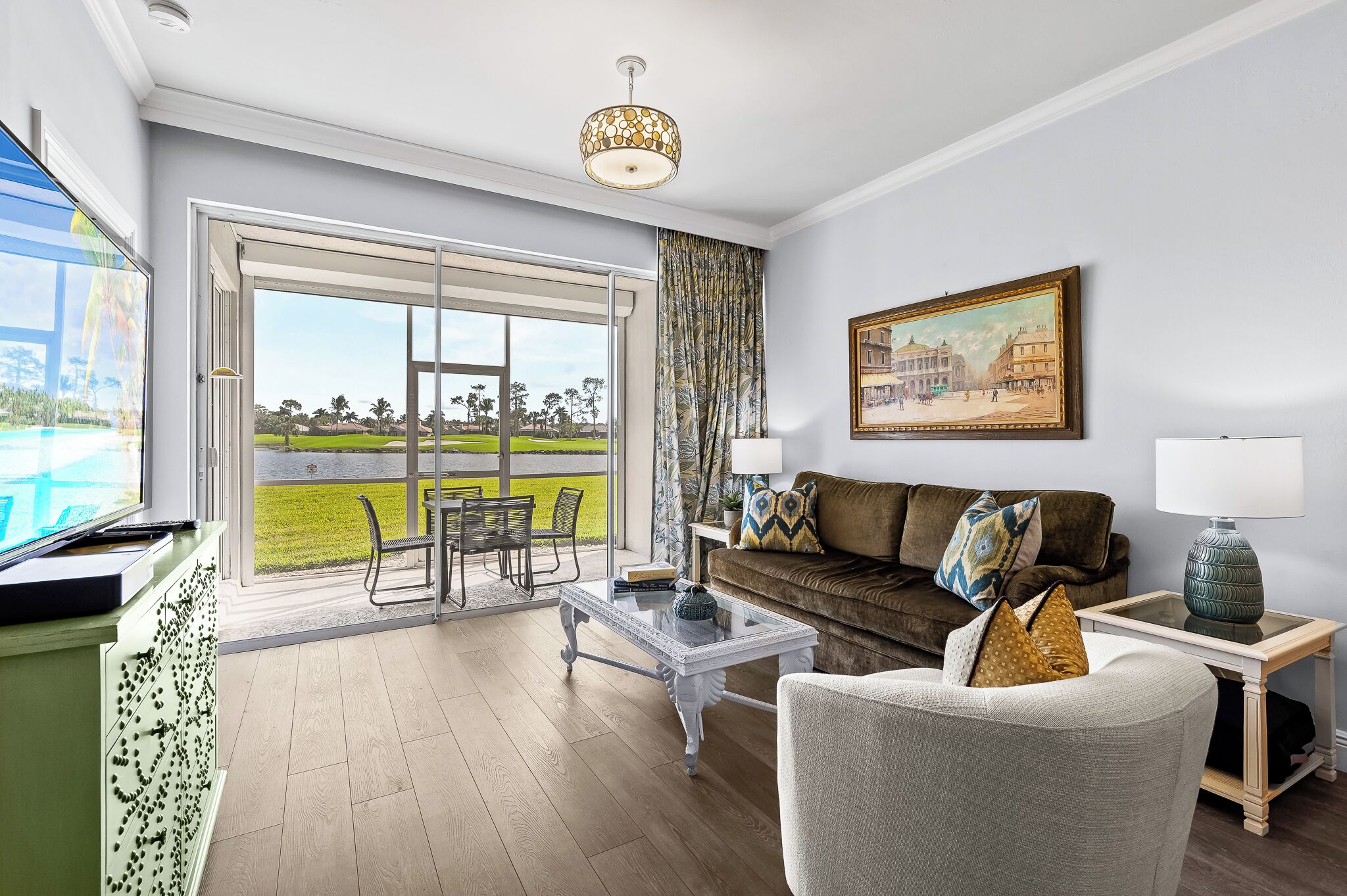 豪華單棟房屋, 2 間臥室, 高球場景, 湖畔 | 客  廳 | 平面電視