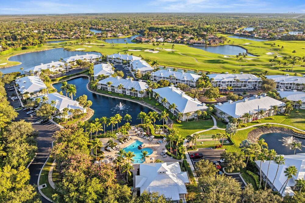 Bologna - Luxury 2-BR Condo with Lake & Golf Views at Green Links, Lely Resort. Access to Pool, Hot Tub, Tennis Courts, and Golf Courses. Near Naples Beaches & Downtown