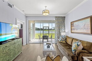 View from room - Bologna - Luxury 2-BR Condo with Lake & Golf Views at Green Links, Lely Resort. Access to Pool, Hot Tub, Tennis Courts, and Golf Courses. Near Naples Beaches & Downtown (Naples)
