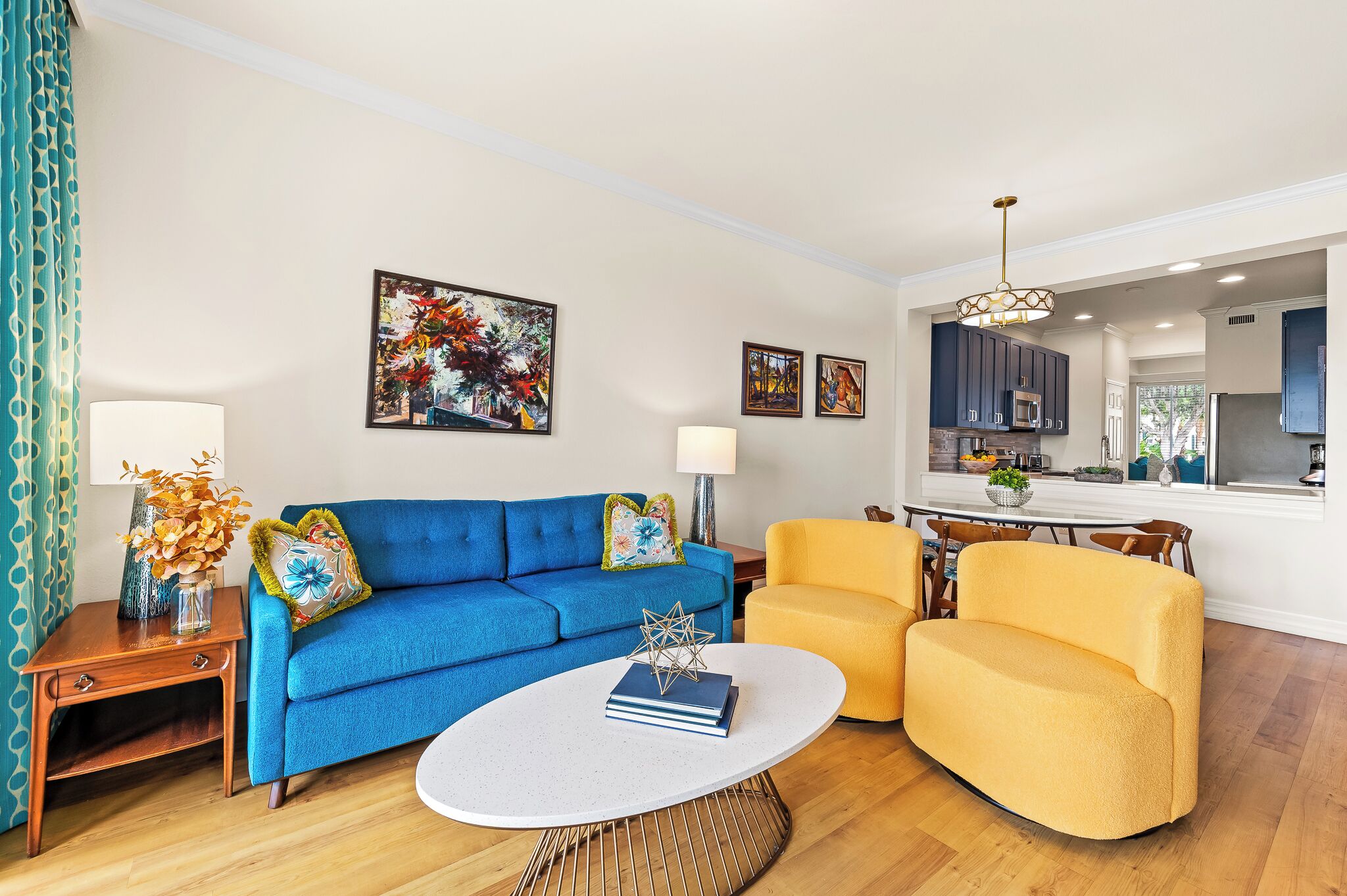 デラックス コンドミニアム 2 ベッドルーム ゴルフビュー レイクサイド | リビングルーム | 薄型テレビ