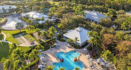 Solterra Vacation Rental: Luxury 3-BR Condo with Lake & Golf Views. Access to Luxury Pool, Hot Tub, and Golf Courses at Lely Resort. Close to Naples Beaches, 5th Avenue S, and Marco Island