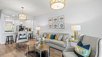 Kondo Deluks, 3 kamar tidur, pemandangan lapangan golf, tepi danau | Area keluarga