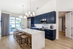 View from room - Tuscan Vacation Rental. Stylish 3-Bedroom Getaway Near Vanderbilt Beach Enjoy a Private Pool, Spacious Layout, and Modern Comforts Perfect for Families, Groups, and Pet-Friendly Stays (Naples)