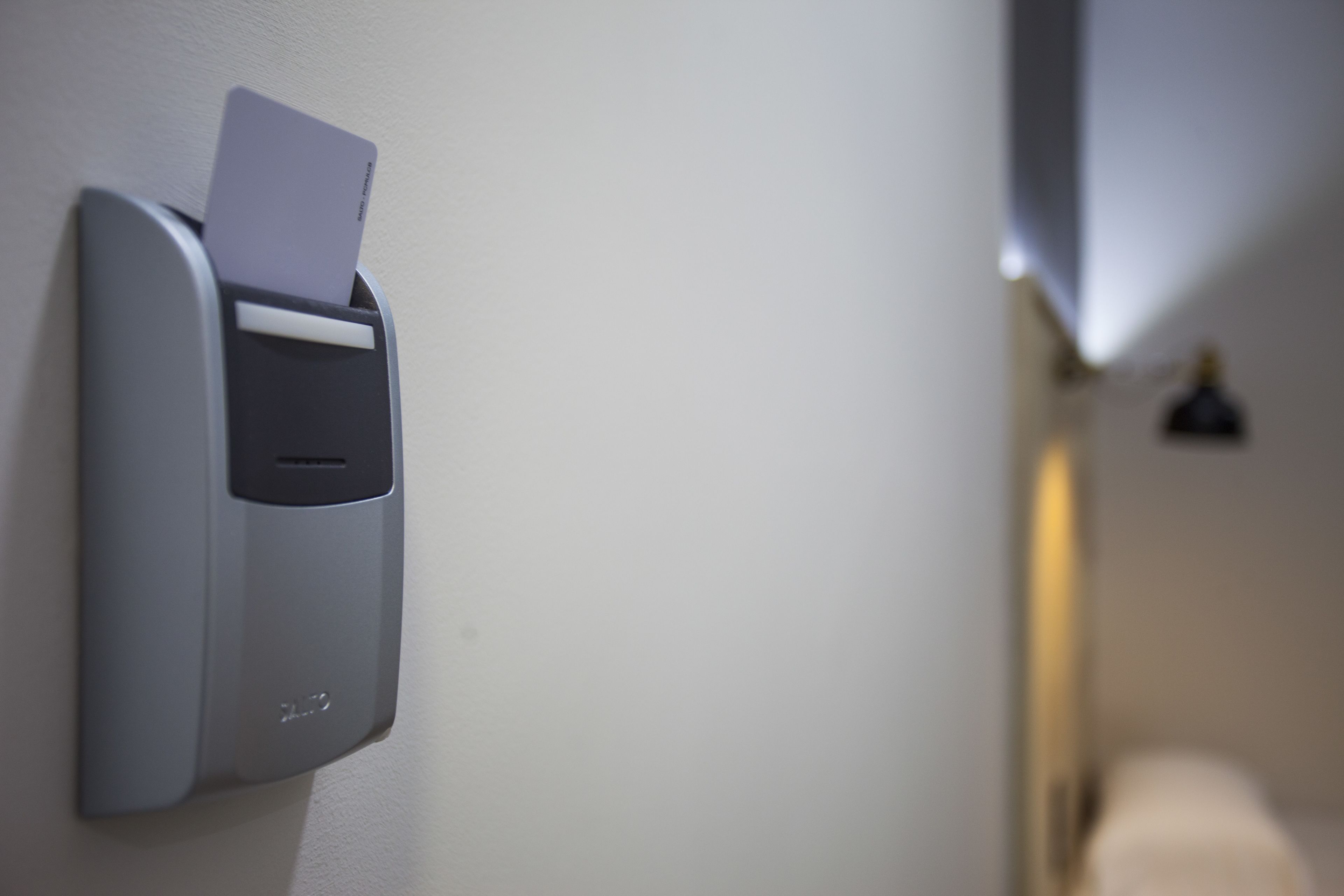 特色装修、办公桌、遮光窗帘、隔音