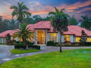 Fasade – kveld/natt