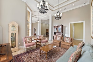 Luxury House, 6 Bedrooms, Garden View, Garden Area | Living room - Knickerbocker Estate: Elegant 9-BR Getaway in Naples. Enjoy Private Pool, Outdoor Dining, and Expansive Grounds, Experience Tranquility with Easy Access to Naples' Best (Naples)