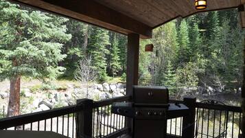 Luxury House, 4 Bedrooms | BBQ/picnic Area