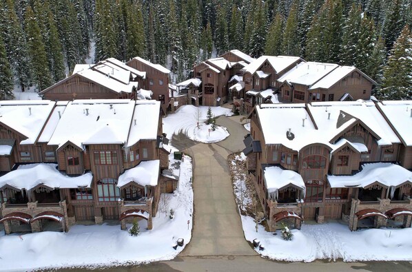 Luxury House, 4 Bedrooms | Aerial view