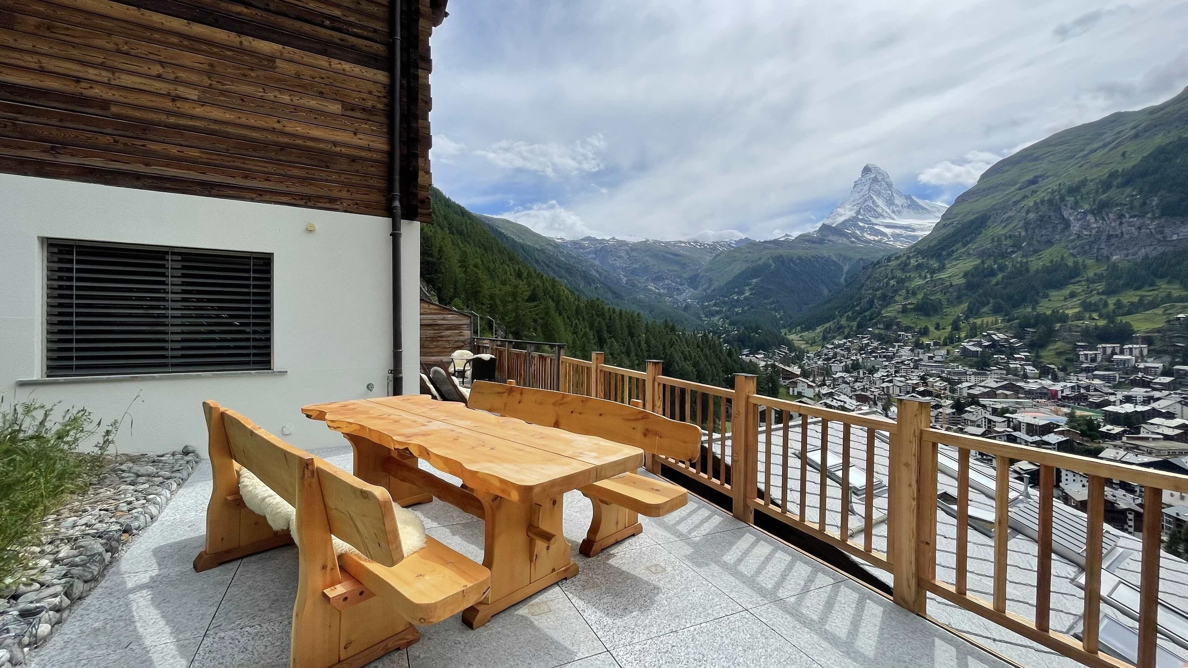 One-Bedroom Apartment with Matterhorn View | Terrace/patio