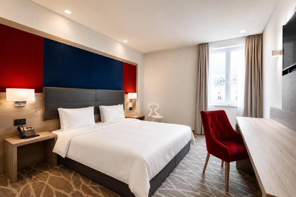Ropa de cama de alta calidad y minibar 