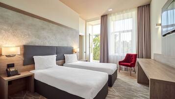 Superior Room, Balcony, City View | Premium bedding, minibar, in-room safe, individually furnished
