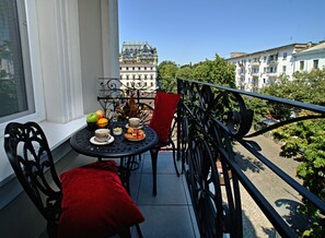 Superior kamer, balkon, uitzicht op de stad | Uitzicht vanuit de kamer