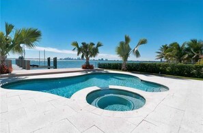 Outdoor pool - Villa Tesoro (North Bay Village)