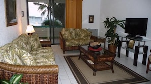 Living area - 1612 Watergate (St. Thomas)