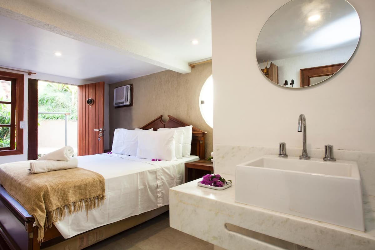 Minibar, in-room safe, blackout curtains, bed sheets