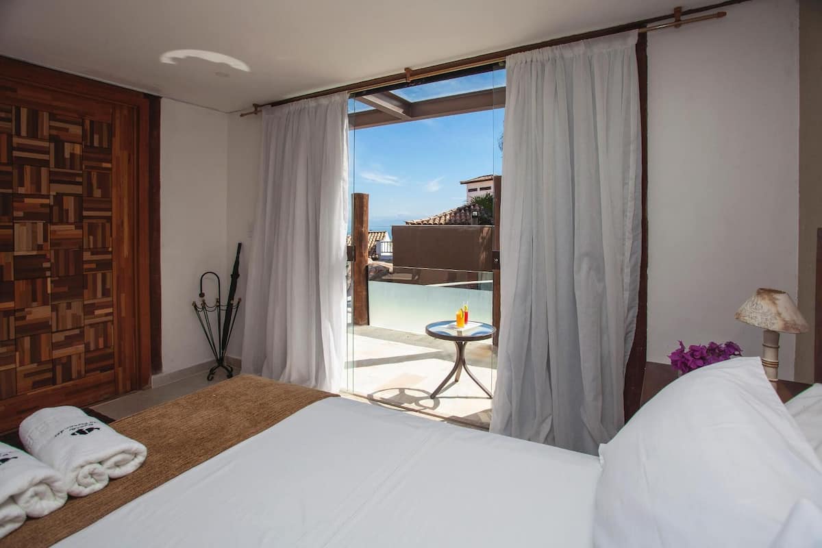 Minibar, in-room safe, blackout curtains, bed sheets