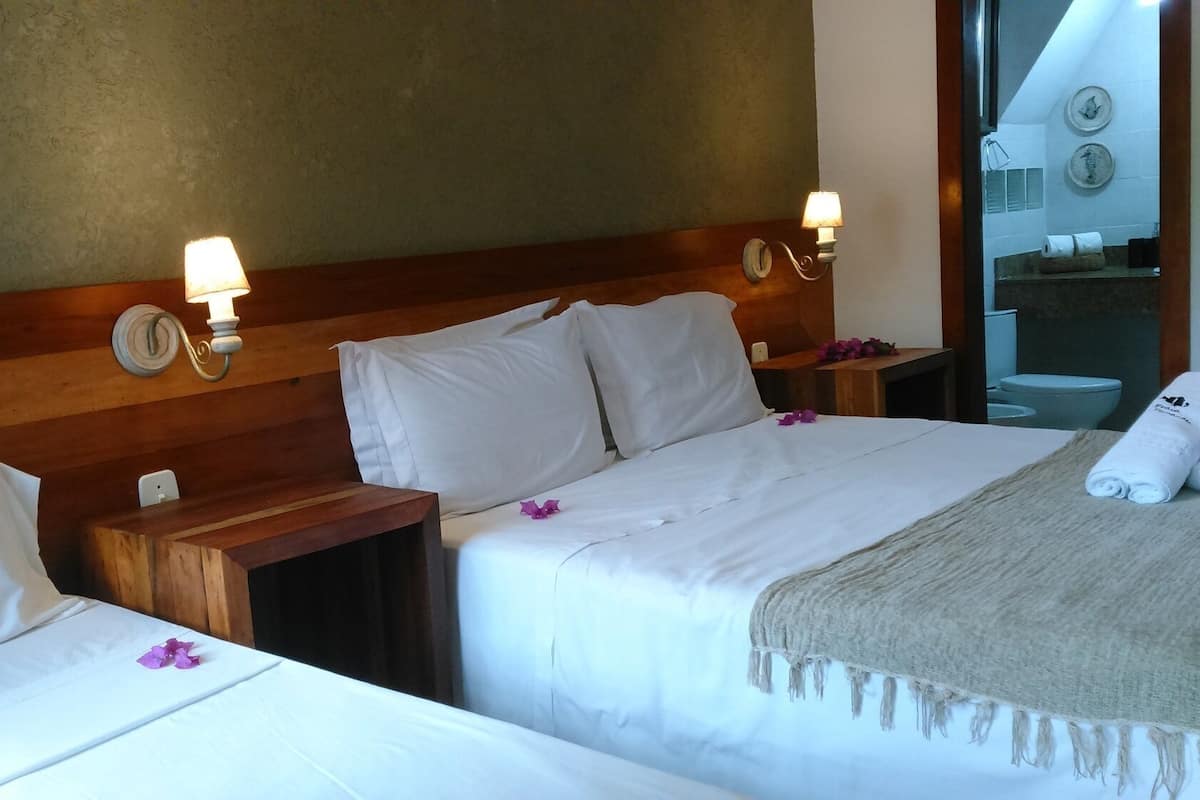 Minibar, coffres-forts dans les chambres, rideaux occultants