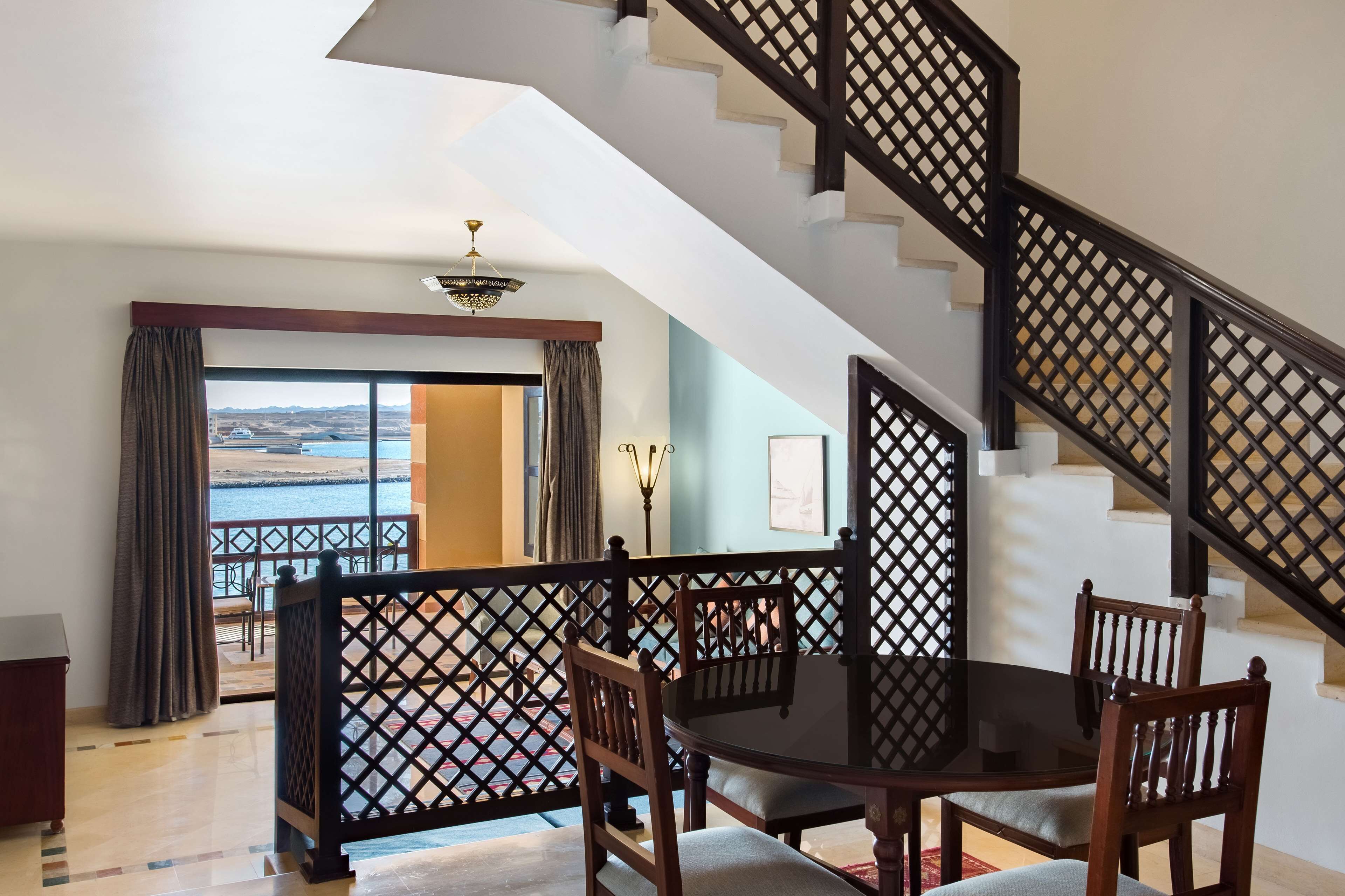 suite (duplex - 2 rooms) | 1 bedroom, minibar, in-room safe, individually furnished