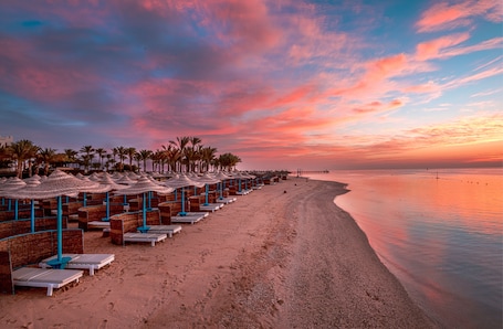 Private beach, sun loungers, beach umbrellas, beach towels