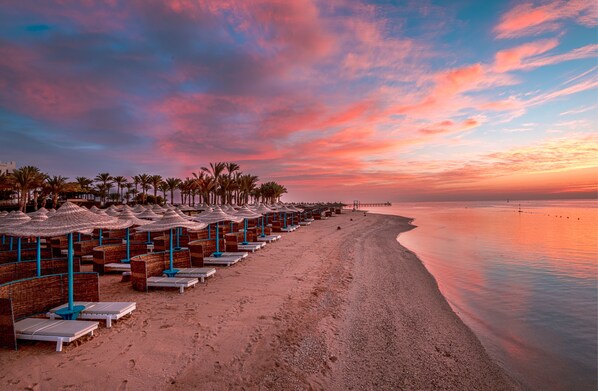 전용 해변, 일광욕 의자, 비치 파라솔, 비치 타월