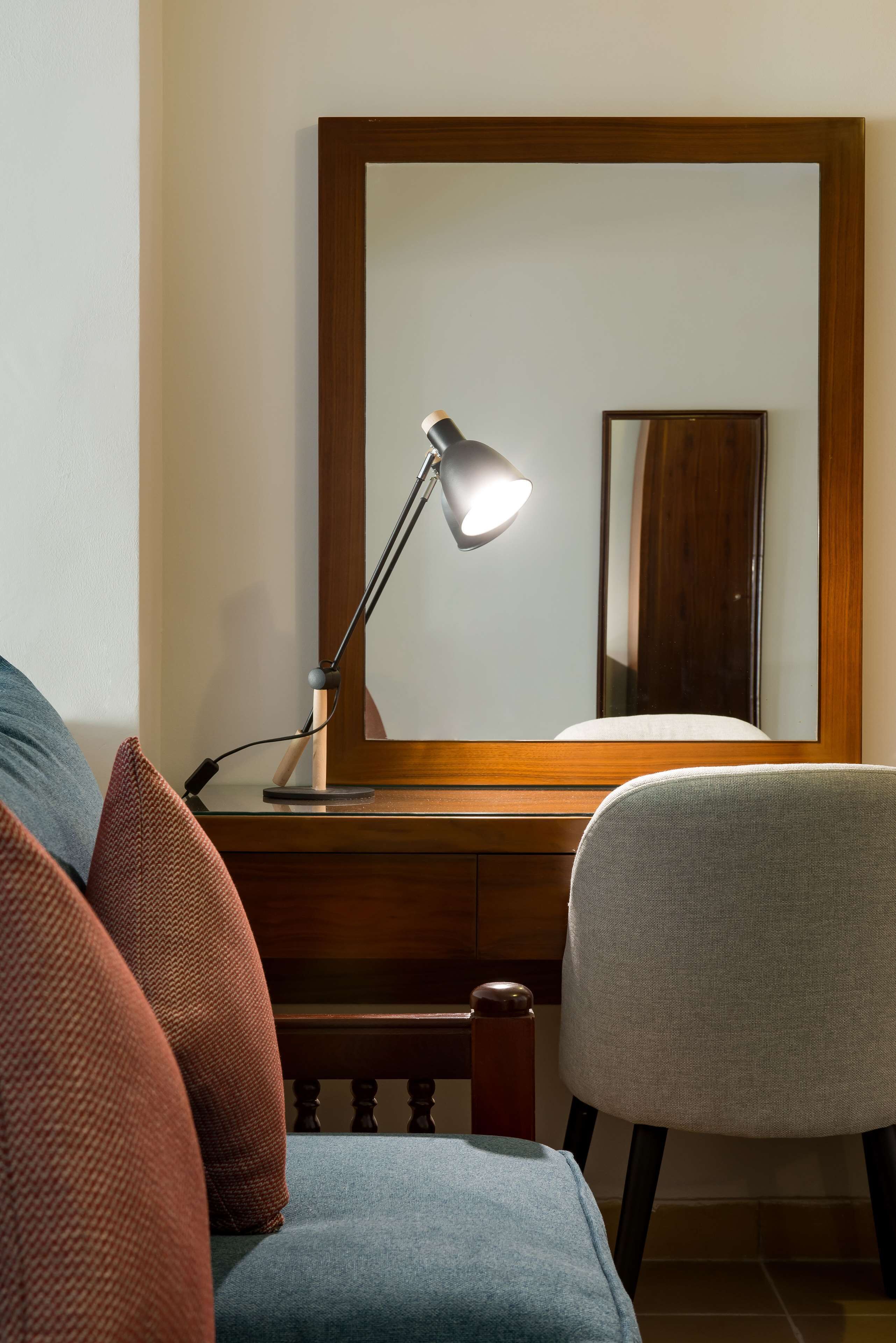 suite, 1 bedroom | 1 bedroom, minibar, in-room safe, individually furnished