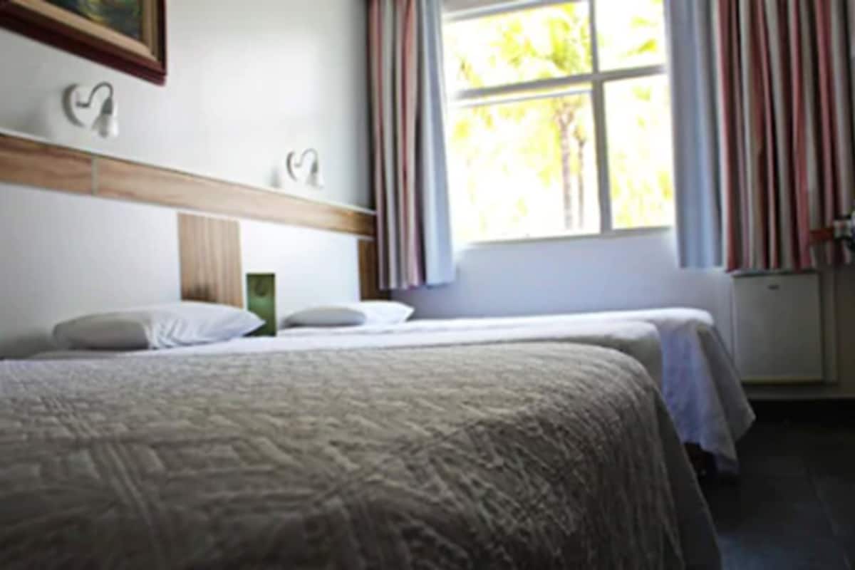 luxury triple room | 1 bedroom, minibar, in-room safe, desk