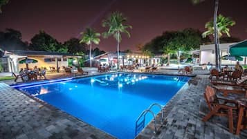 Outdoor pool, sun loungers