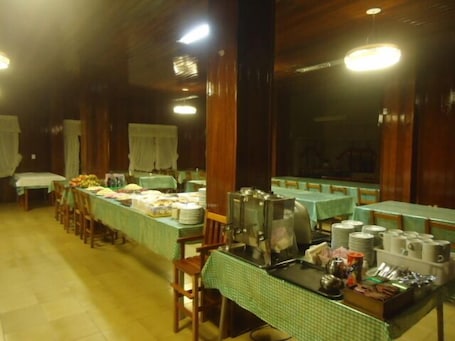 Desayuno bufé gratuito y diario. Bemtevi Hotel e Restaurante