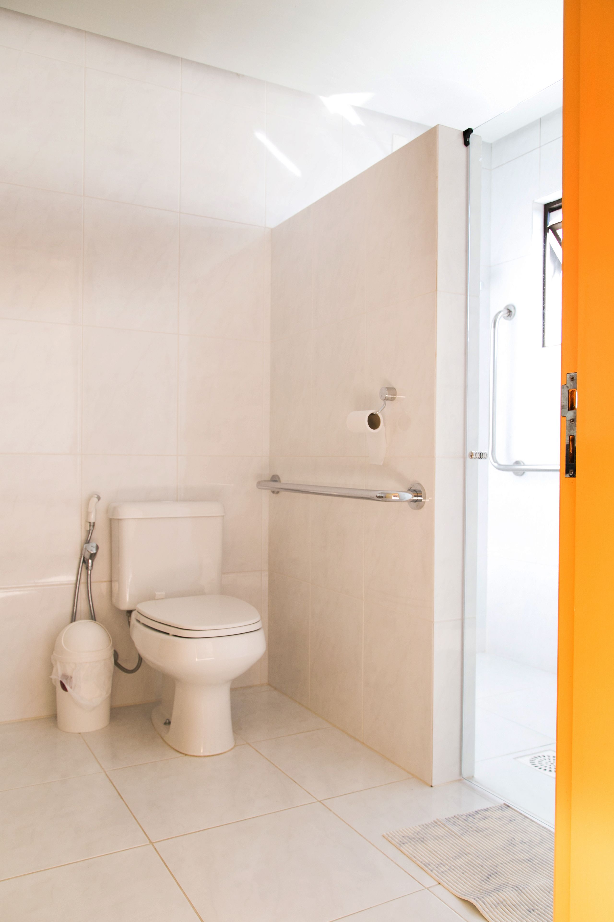 deluxe room | bathroom | shower, free toiletries, hair dryer, bidet