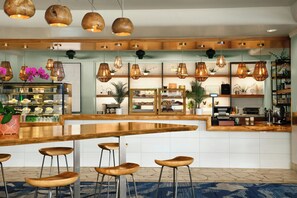 Breakfast, lunch and dinner served  - Marriott's Waikoloa Ocean Club (Waikoloa)