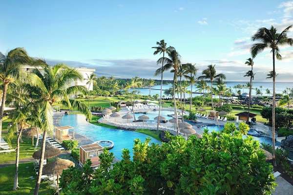 3 outdoor pools